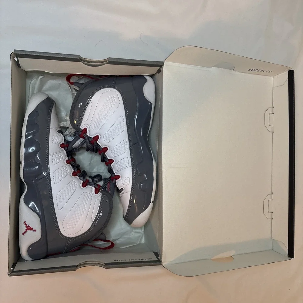 Nike‎ Air Jordan 9 Retro Size 4Y, Fire Red/Cool Grey, 302359-162